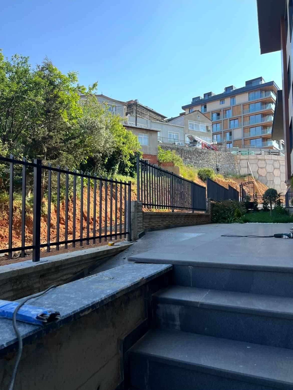 kentsoy çelik 170 metre duvar üstü lama korkuluk projesi - üsküdar istanbul