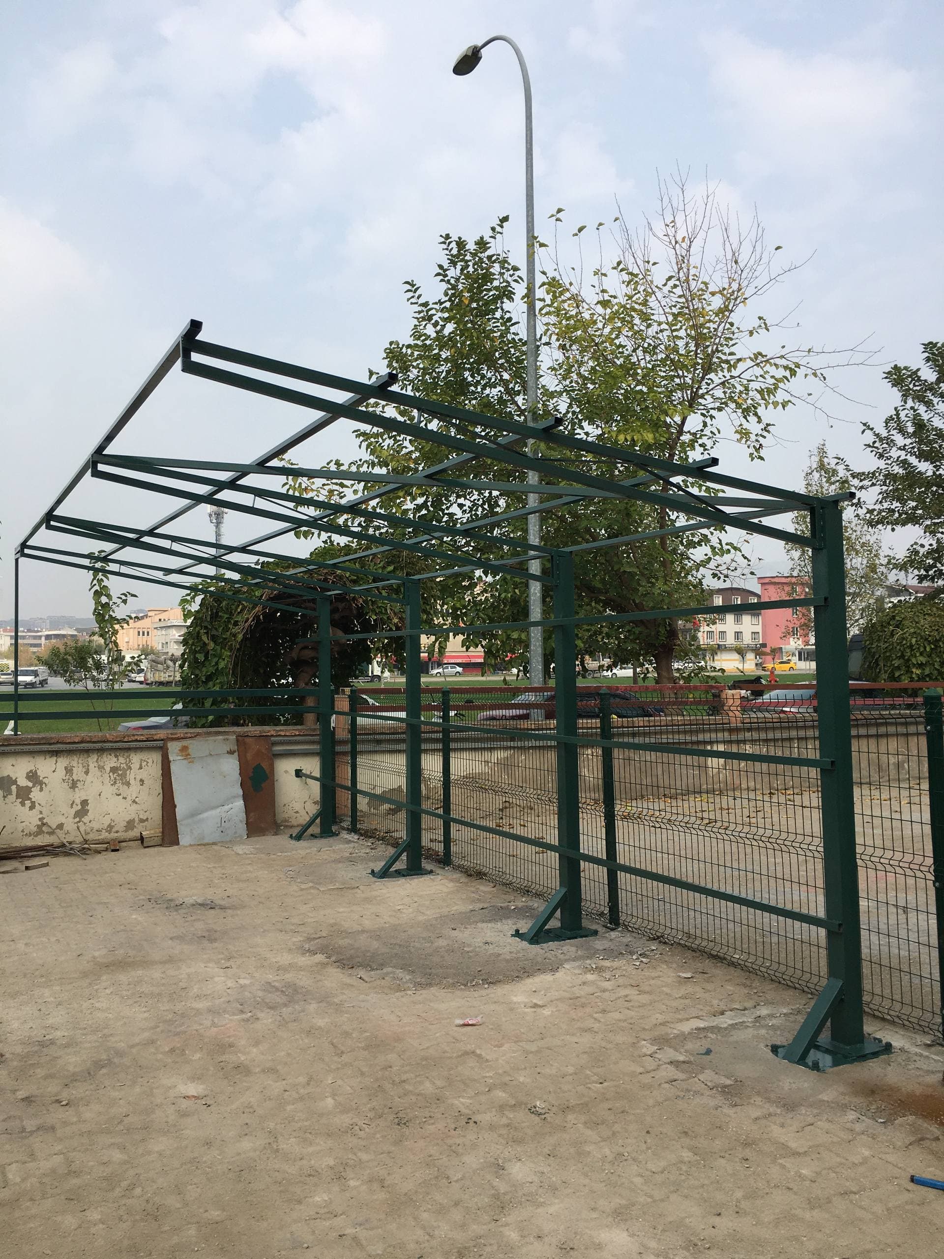 kentsoy çelik sundurma çatı görseli - bursa meridyen tekstil