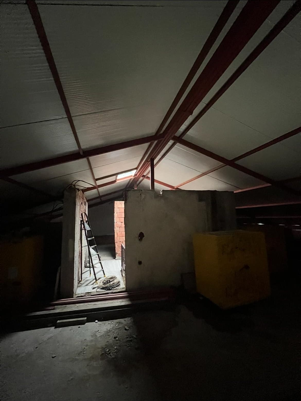 kentsoy çelik menteşeli ve hareketli beşik çatı projesi - istanbul ümraniye