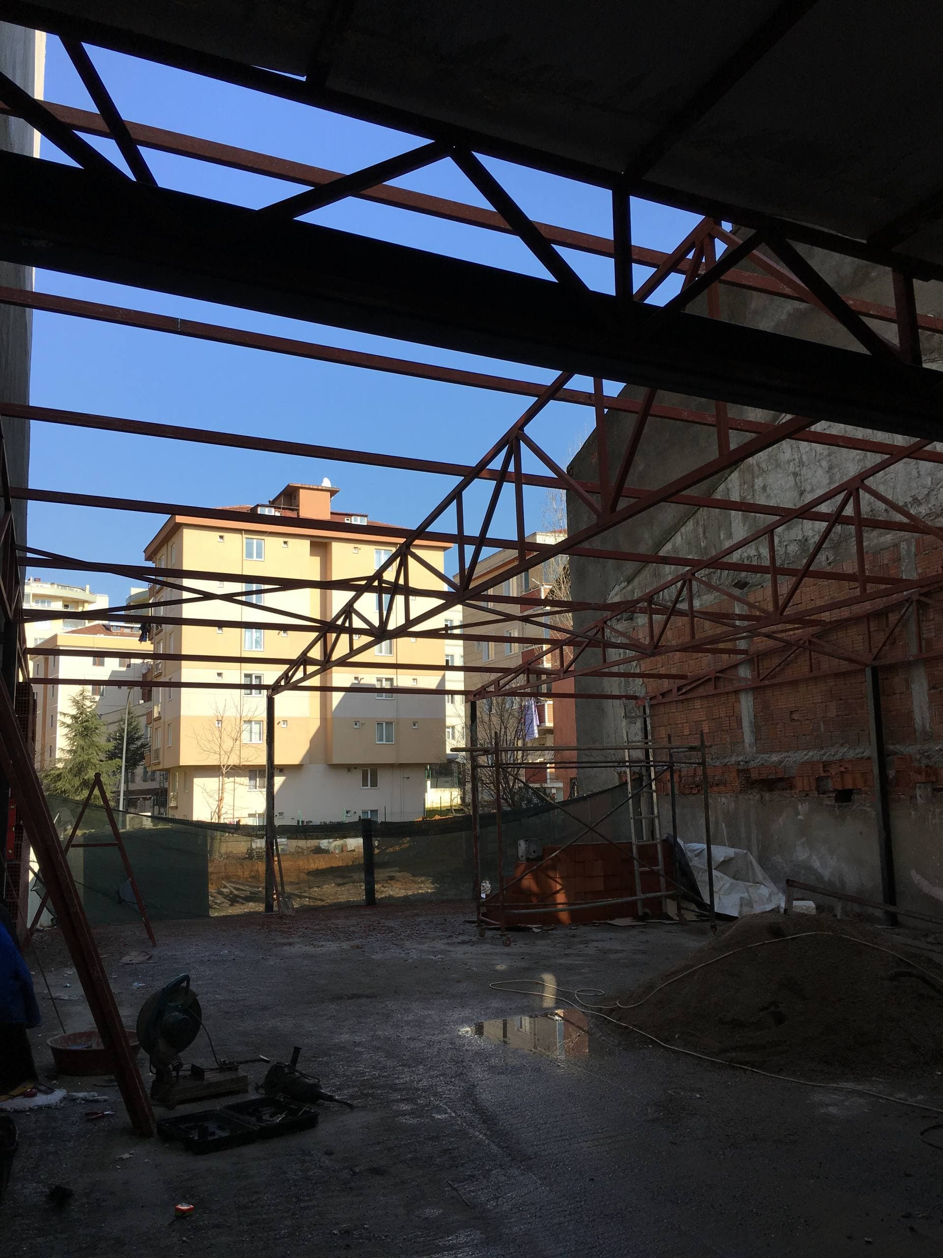 kentsoy çelik makas çatı görseli - şok market