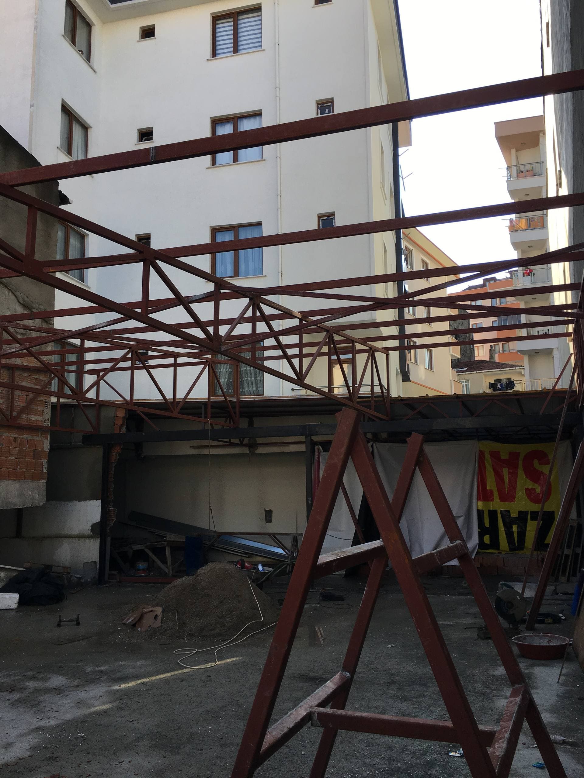 kentsoy çelik makas çatı görseli - şok market